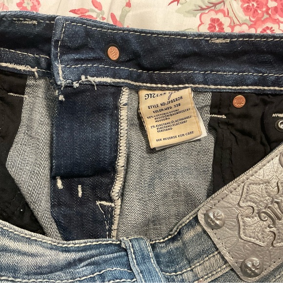 Miss Me Shorts - Picture 9 of 9